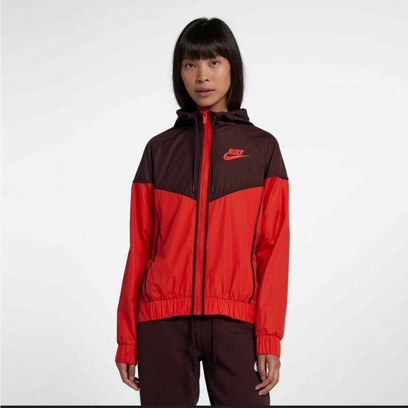 Nike Women’s Size Extra Large XL Windrunner Windbreaker Hooded Red Rain Jacket - Picture 4 of 13